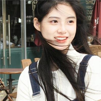 当红小花新恋情浮出水面，三天三夜内幕曝光，公司火速否认